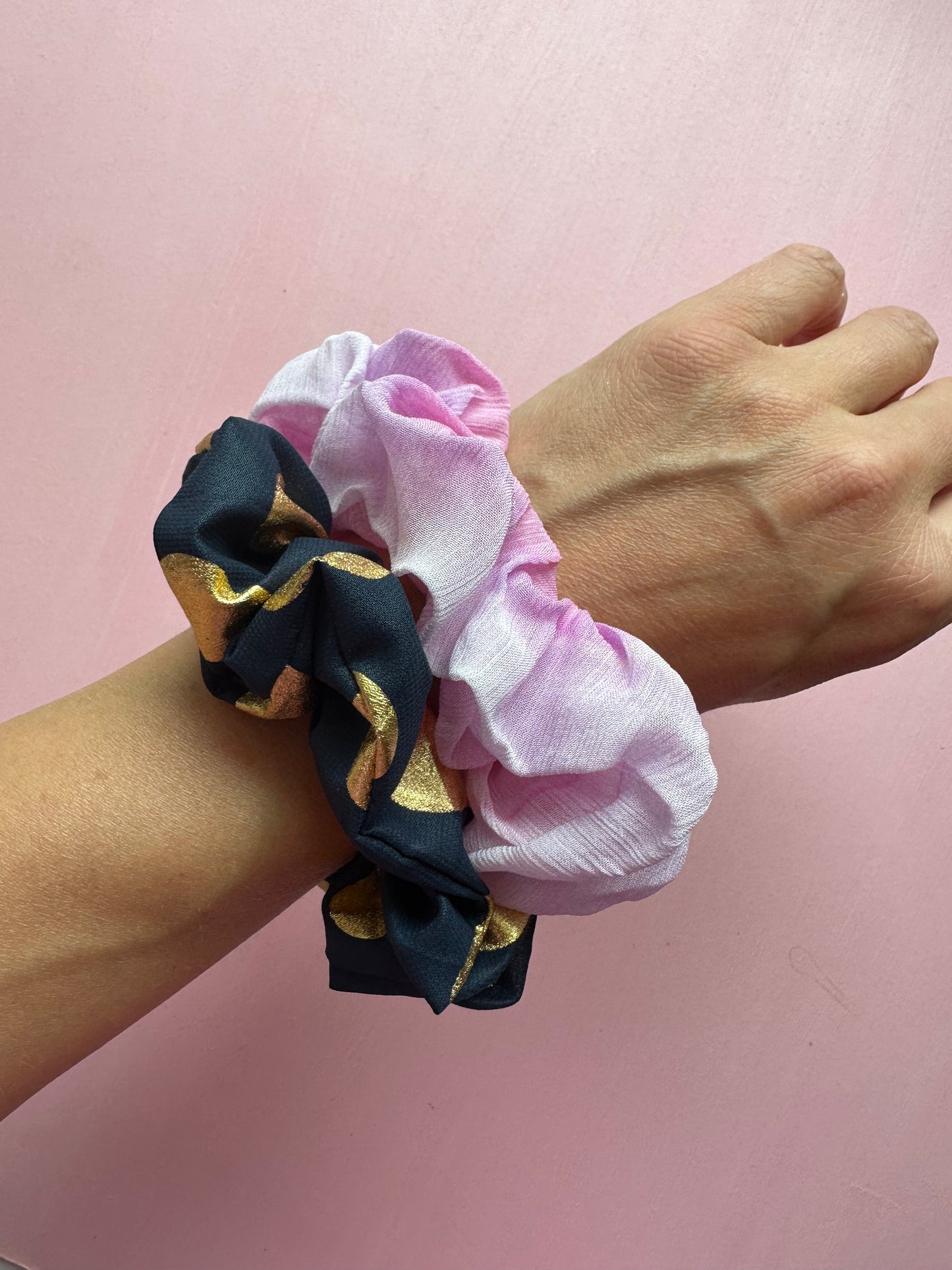 Scrunchie - Mellem